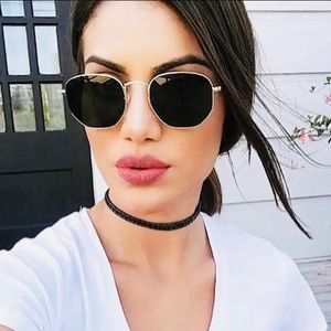 🎀New Retro Femme Fatale Fashion Unique Sunglasses